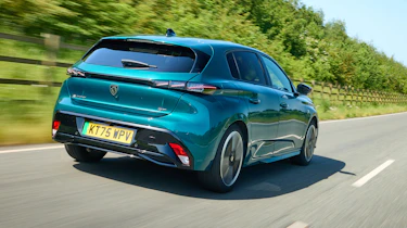 Peugeot E-308 - rear tracking