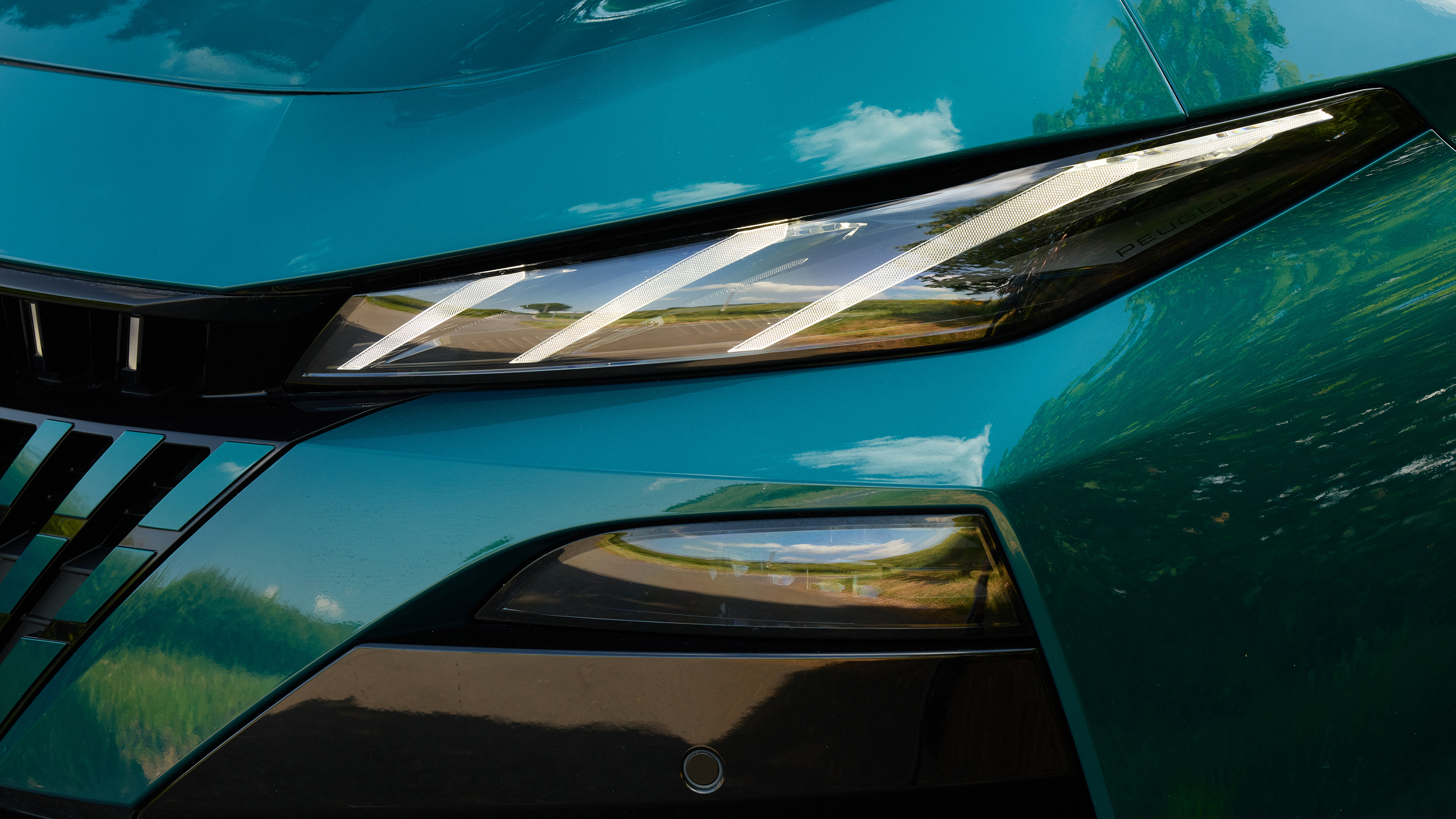 Peugeot E-308 - headlight