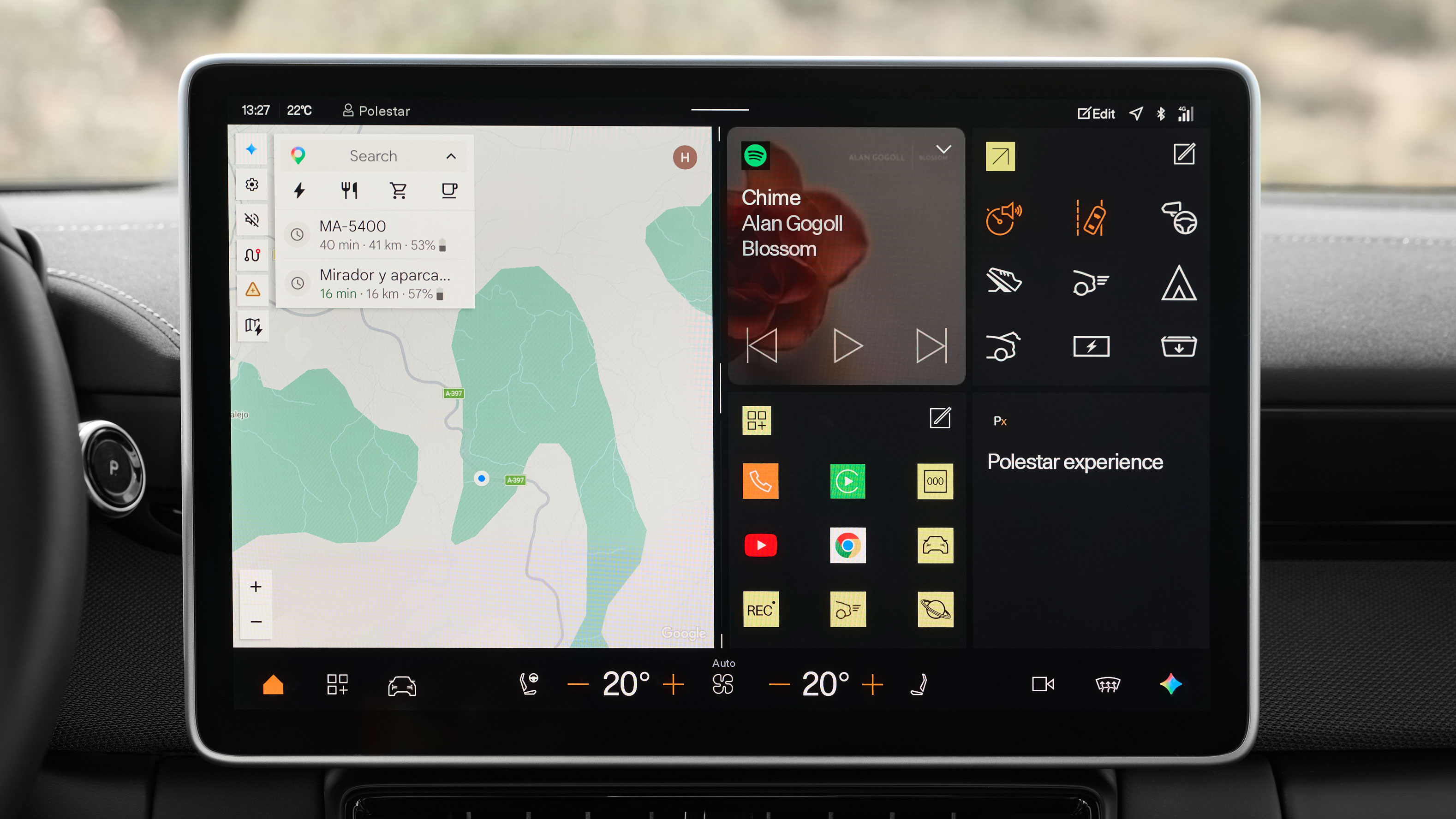 Polestar 4 SUV - screen
