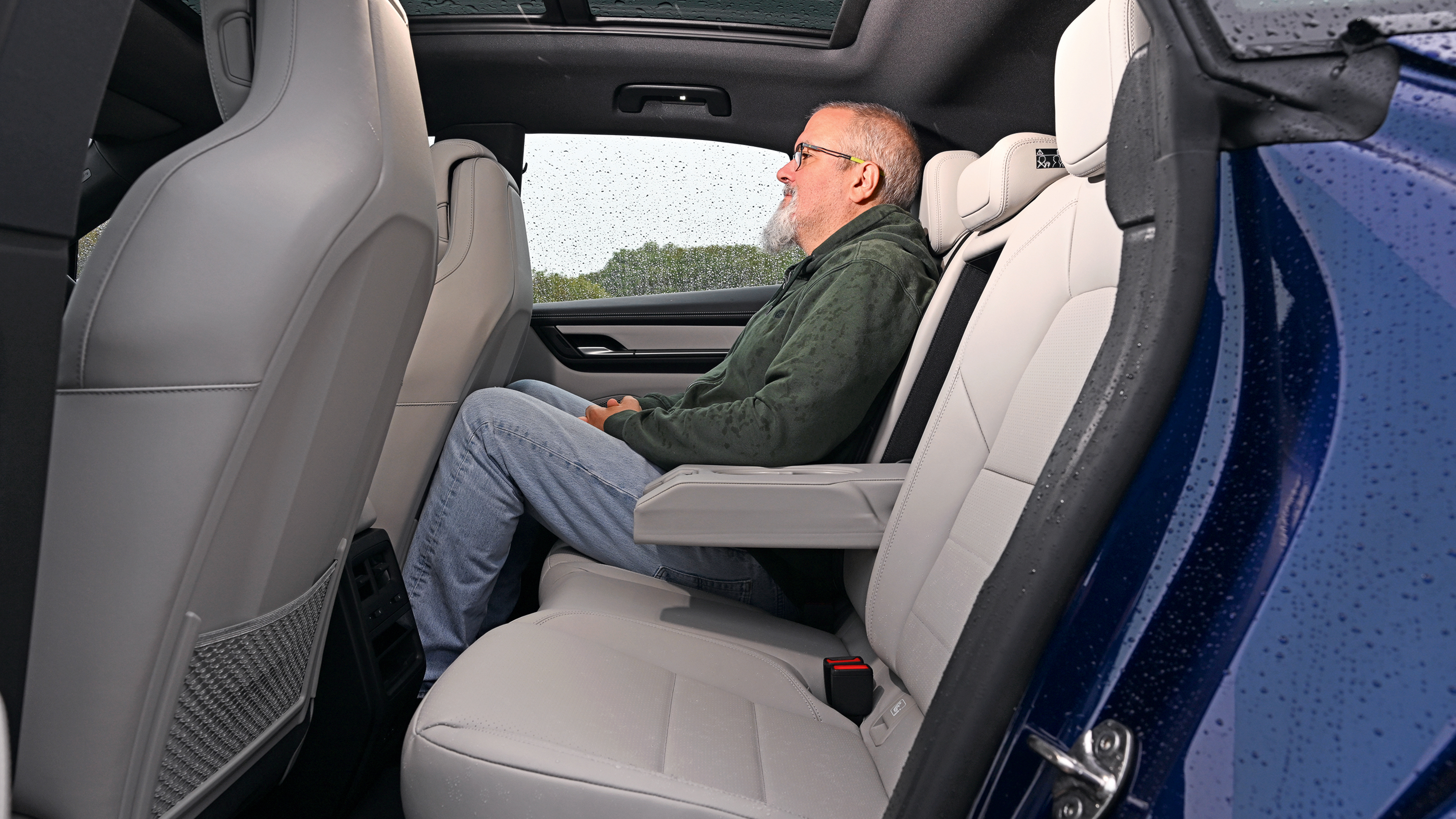 Porsche Macan - rear seats