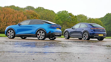 Porsche Macan vs Alpine A390 - rear angled
