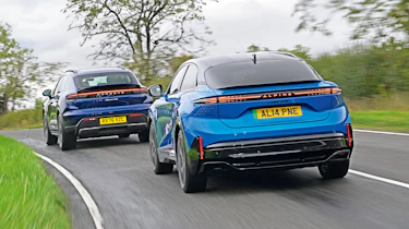Porsche Macan vs Alpine A390 - rear cornering
