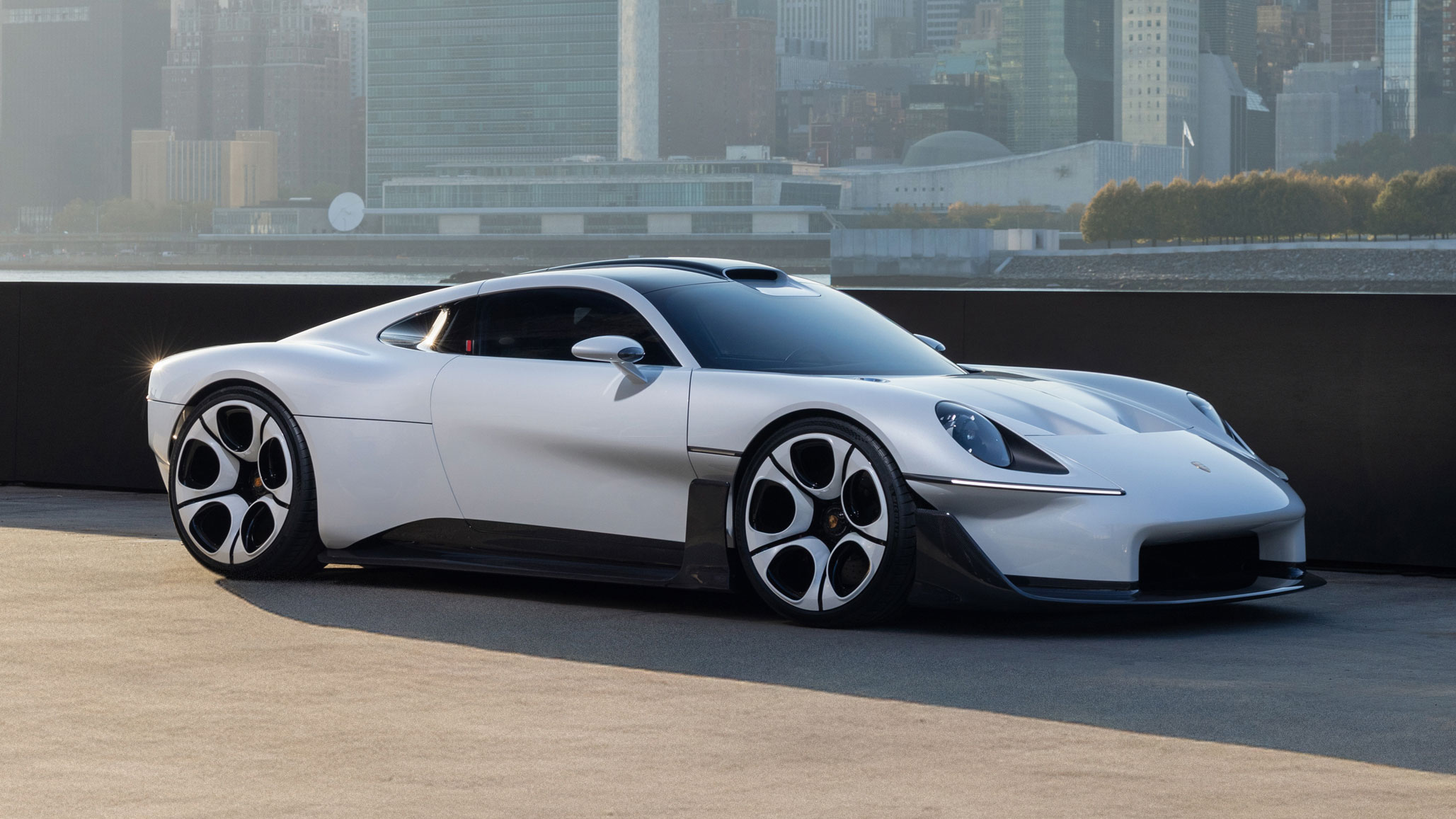 Porsche Mission S concept - front outdoor
