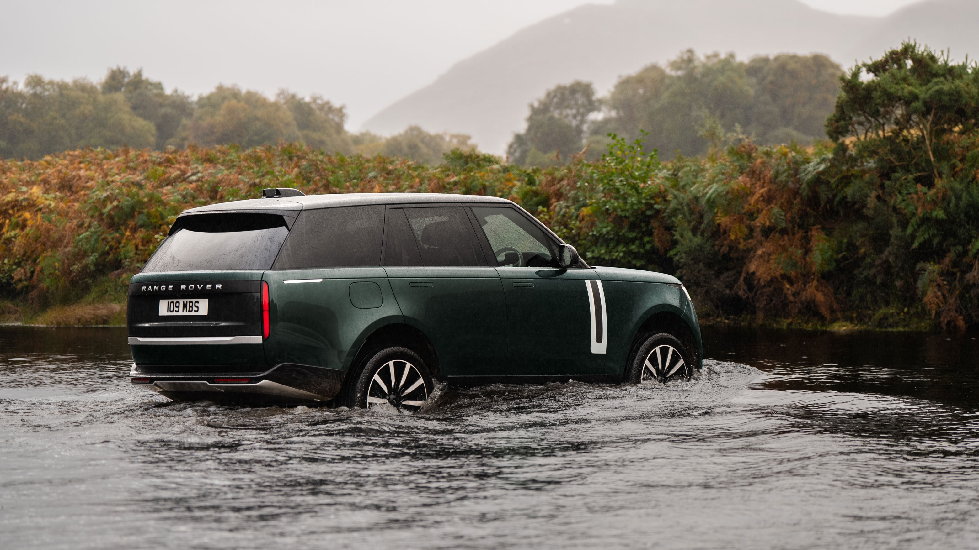 Range Rover Electric - rear off-road