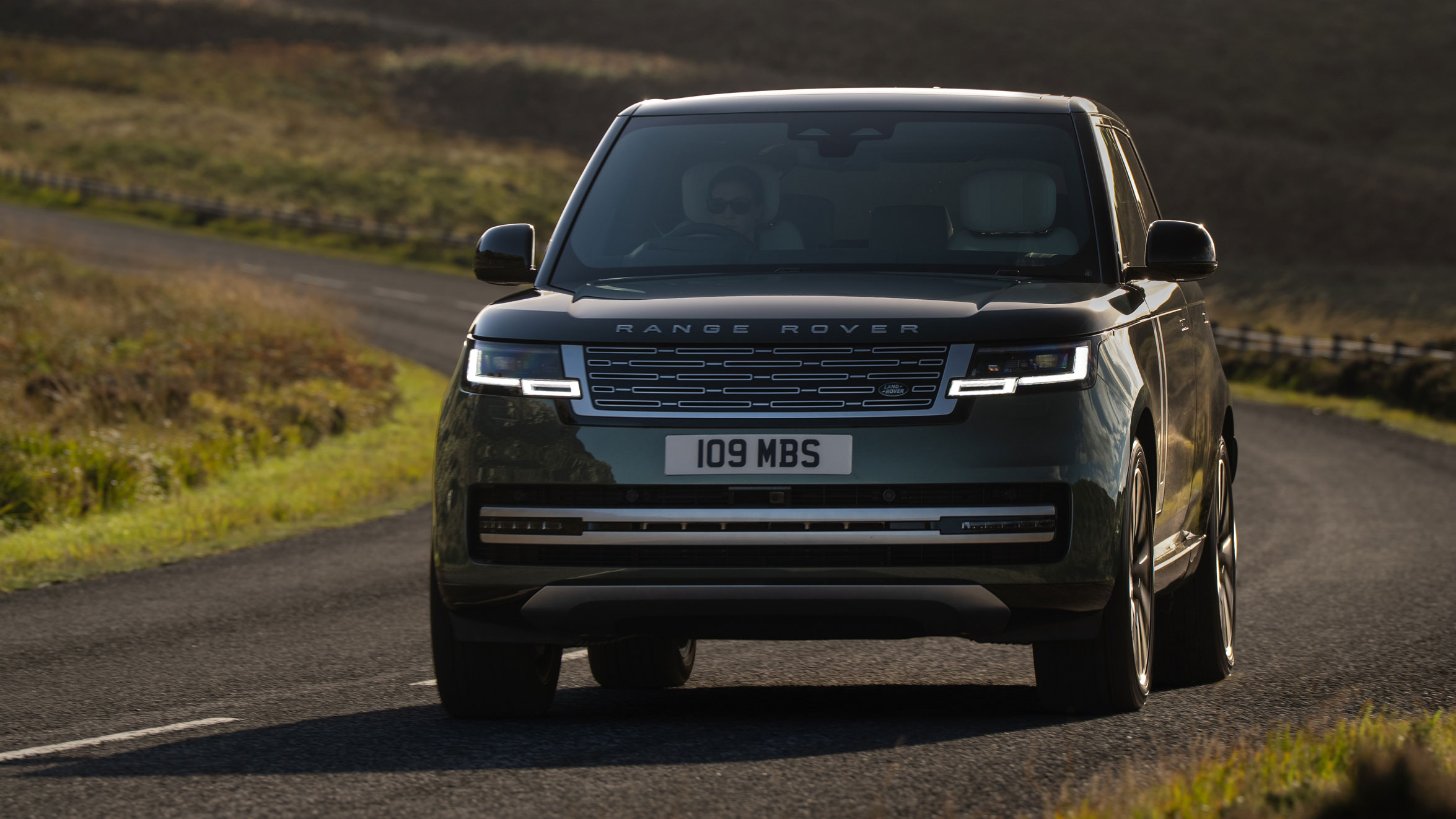 Range Rover Electric - front cornering