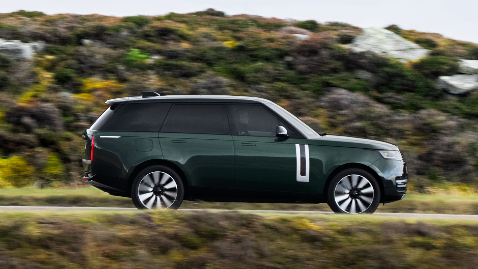 Range Rover Electric - side