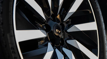Range Rover Electric - wheel detail