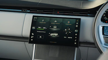 Range Rover Sport Electric - screen