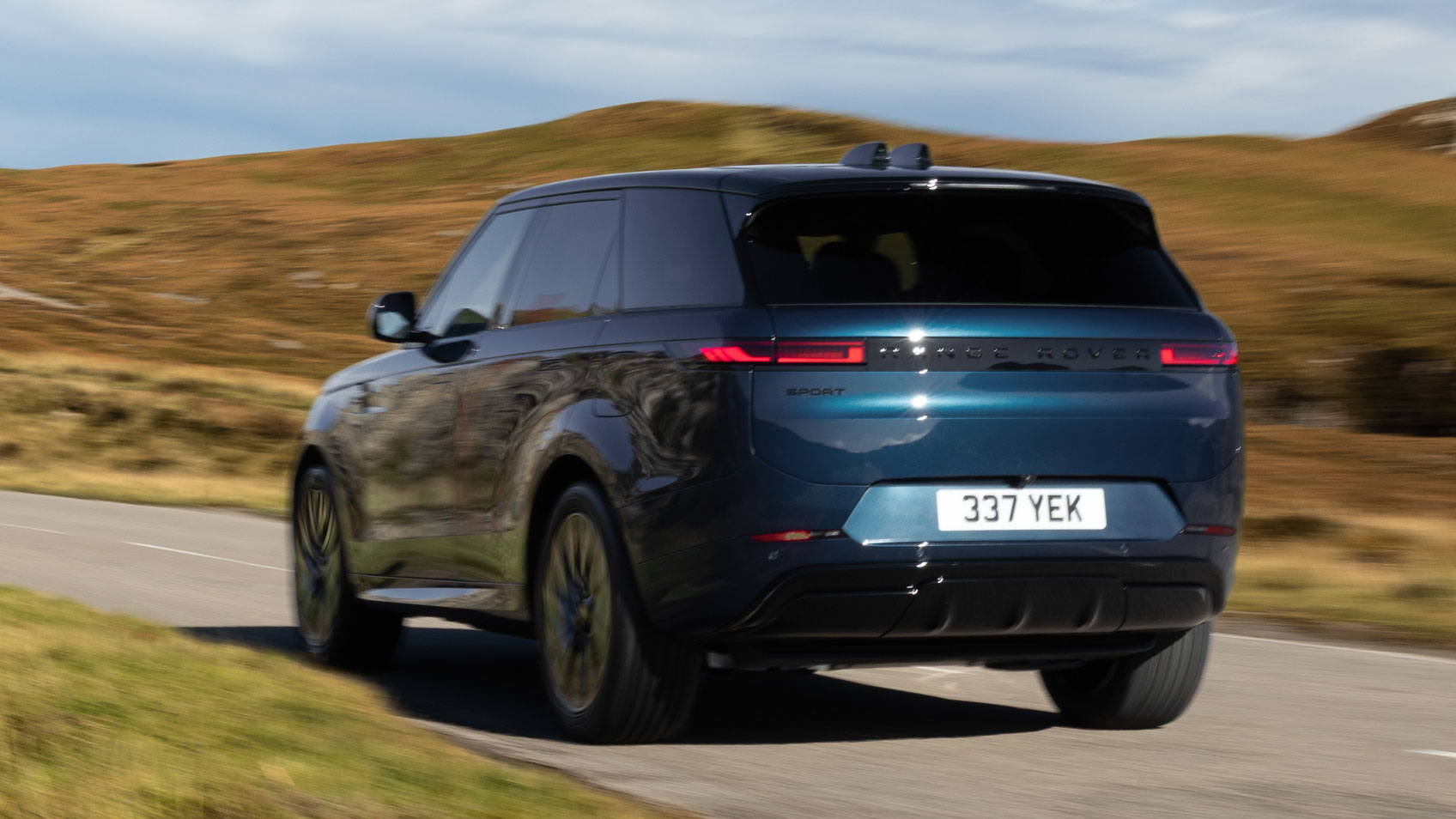 Range Rover Sport Electric - rear