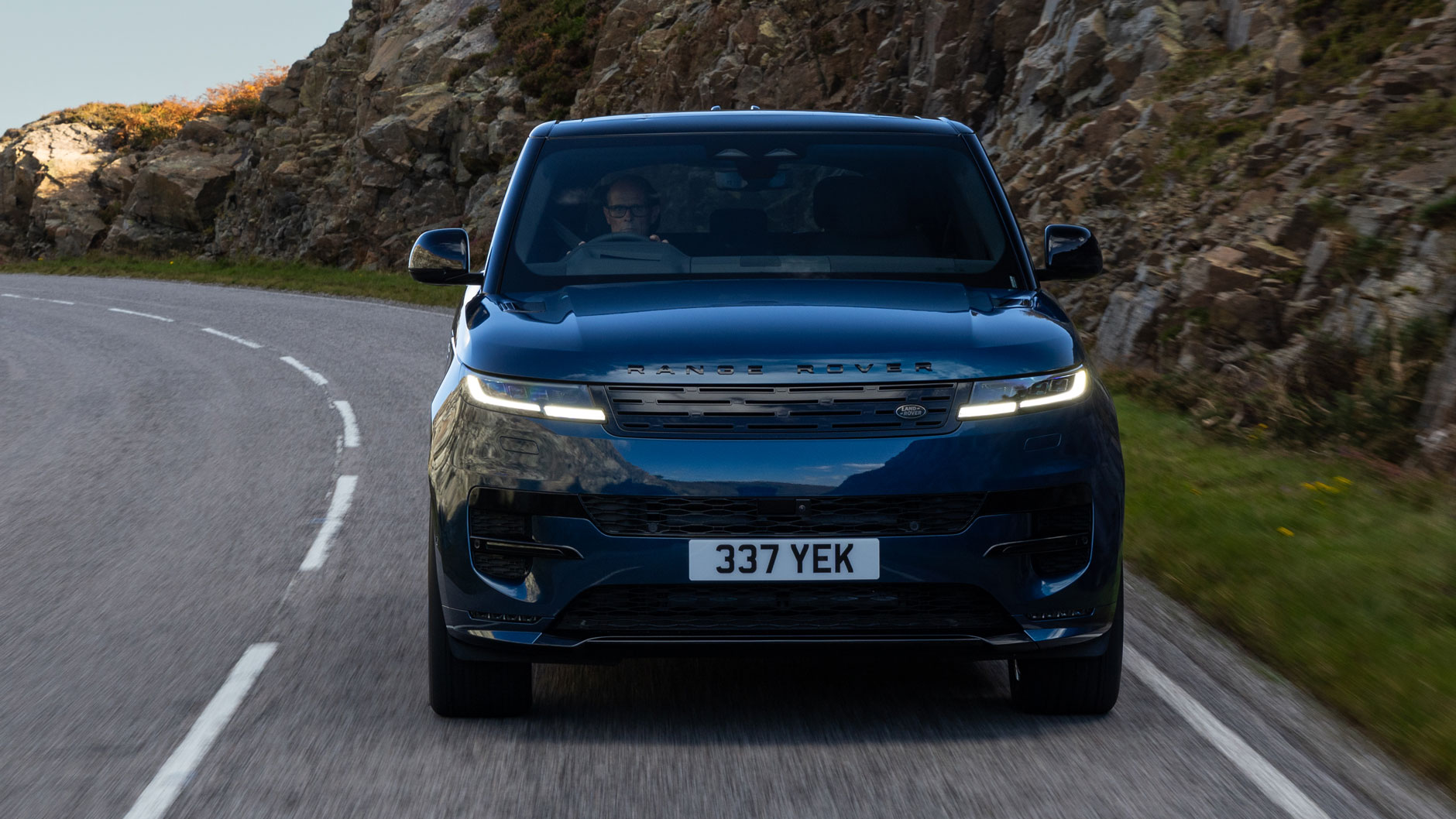 Range Rover Sport Electric - full front
