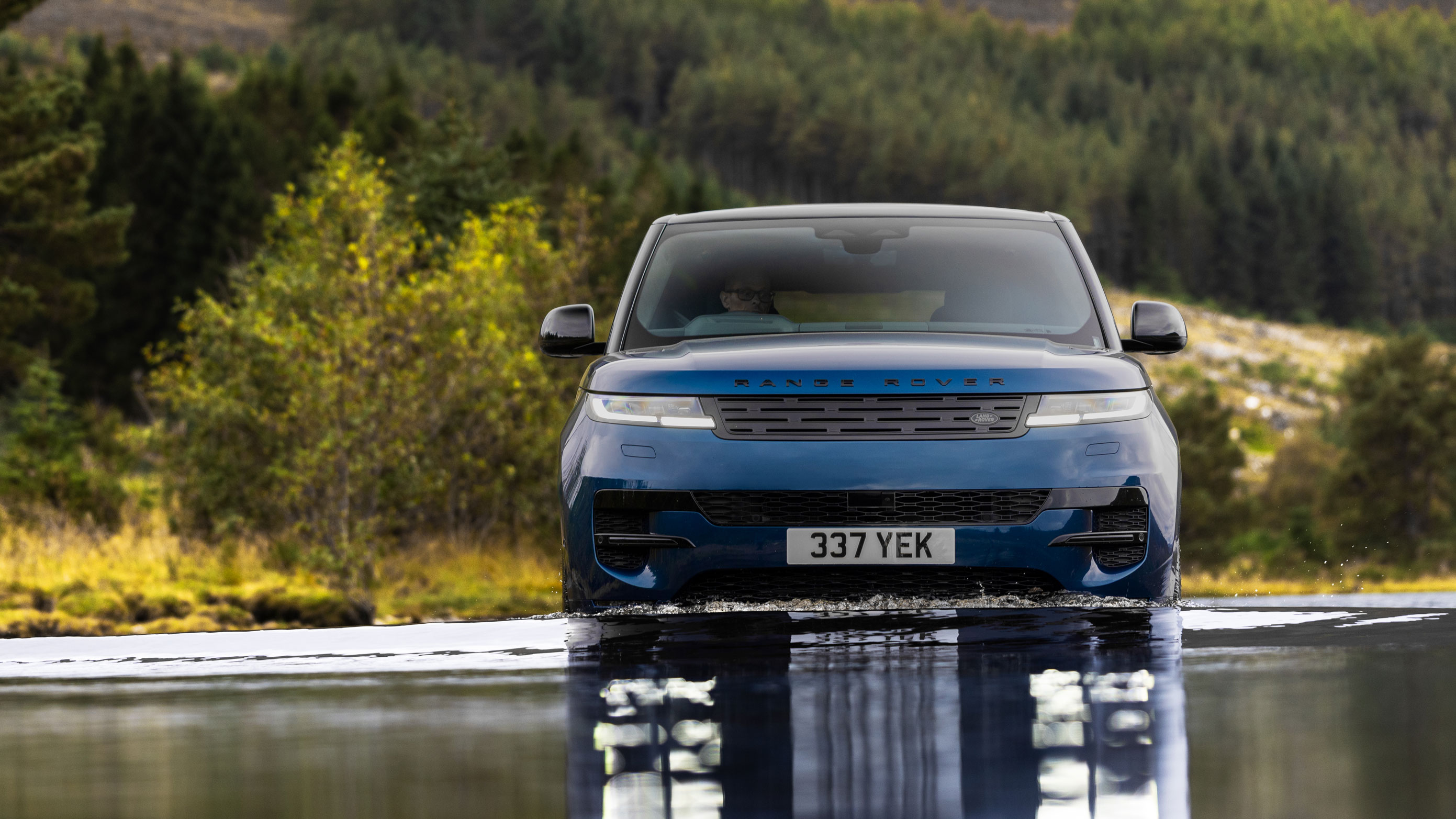 Range Rover Sport Electric - full front