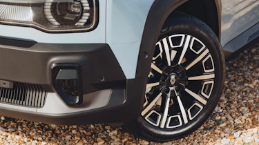 Renault 4 Plein Sud UK - alloy wheels