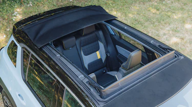 Renault 4 Plein Sud UK - roof