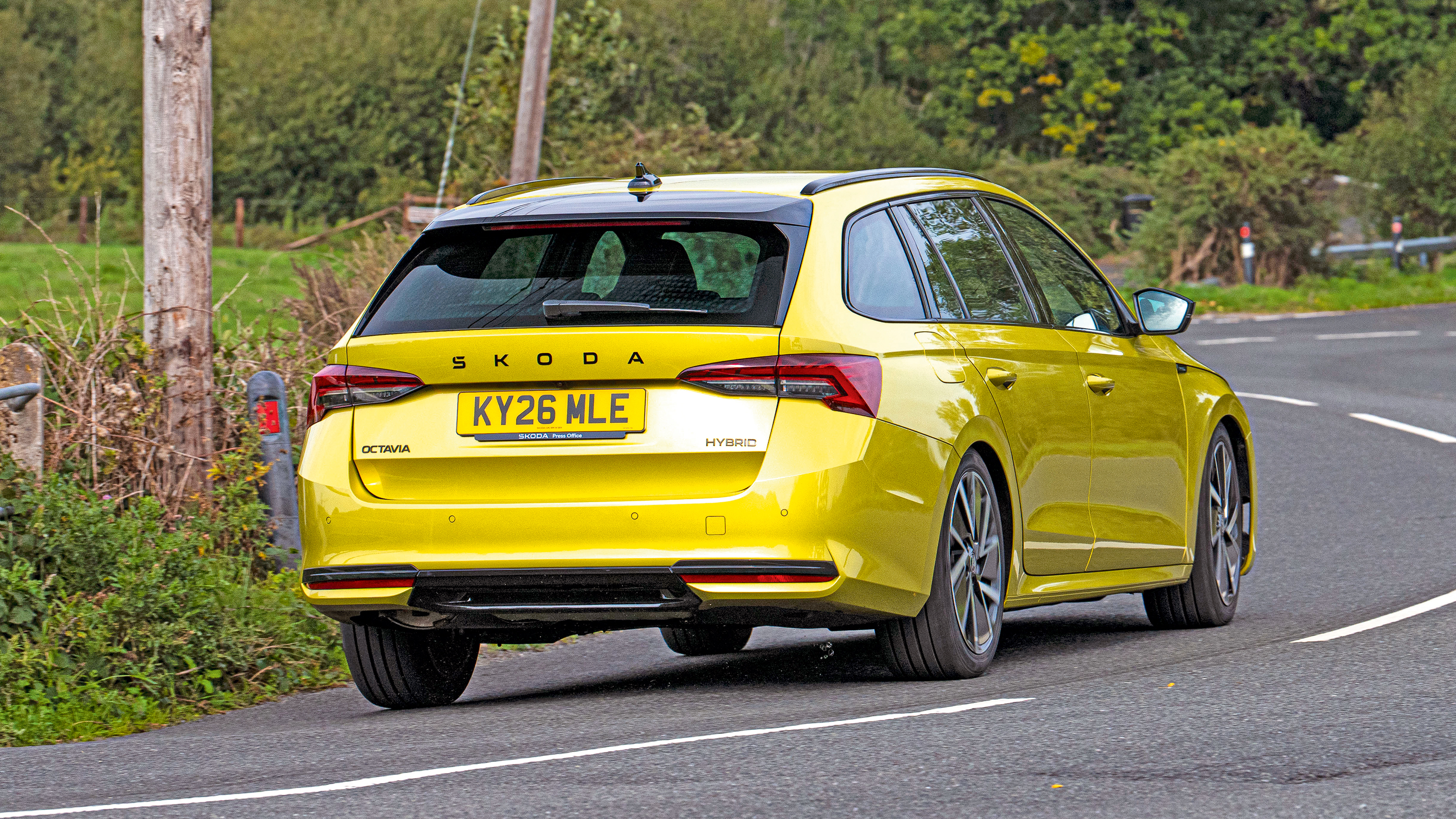 Skoda Octavia Estate - rear cornering
