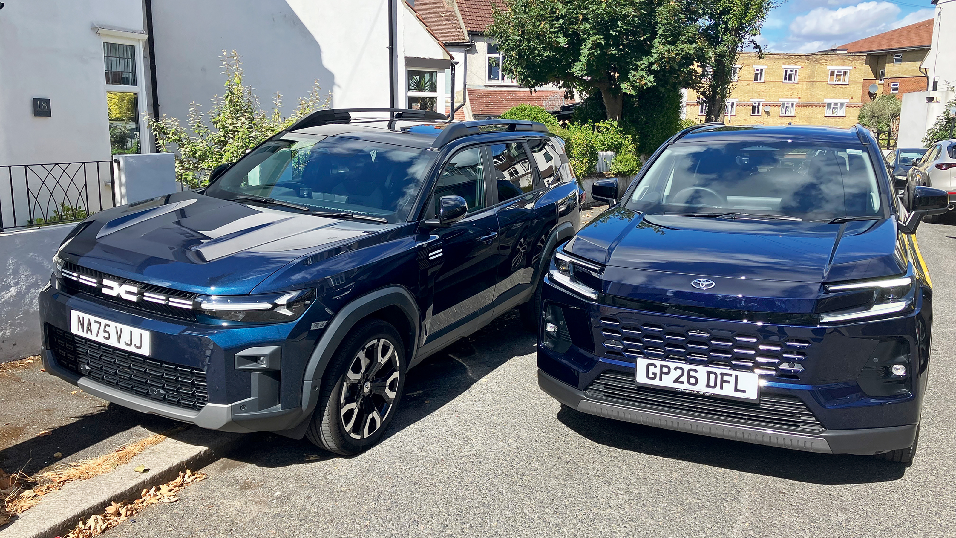 Toyota RAV4 Plug-in hybrid Excel - with Dacia