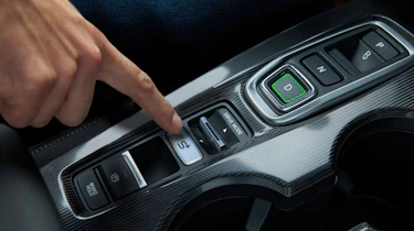 Upgraded Honda Civic e-HEV S+ SHIFT - button