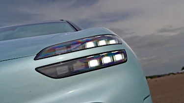 Used Genesis GV60 - front light