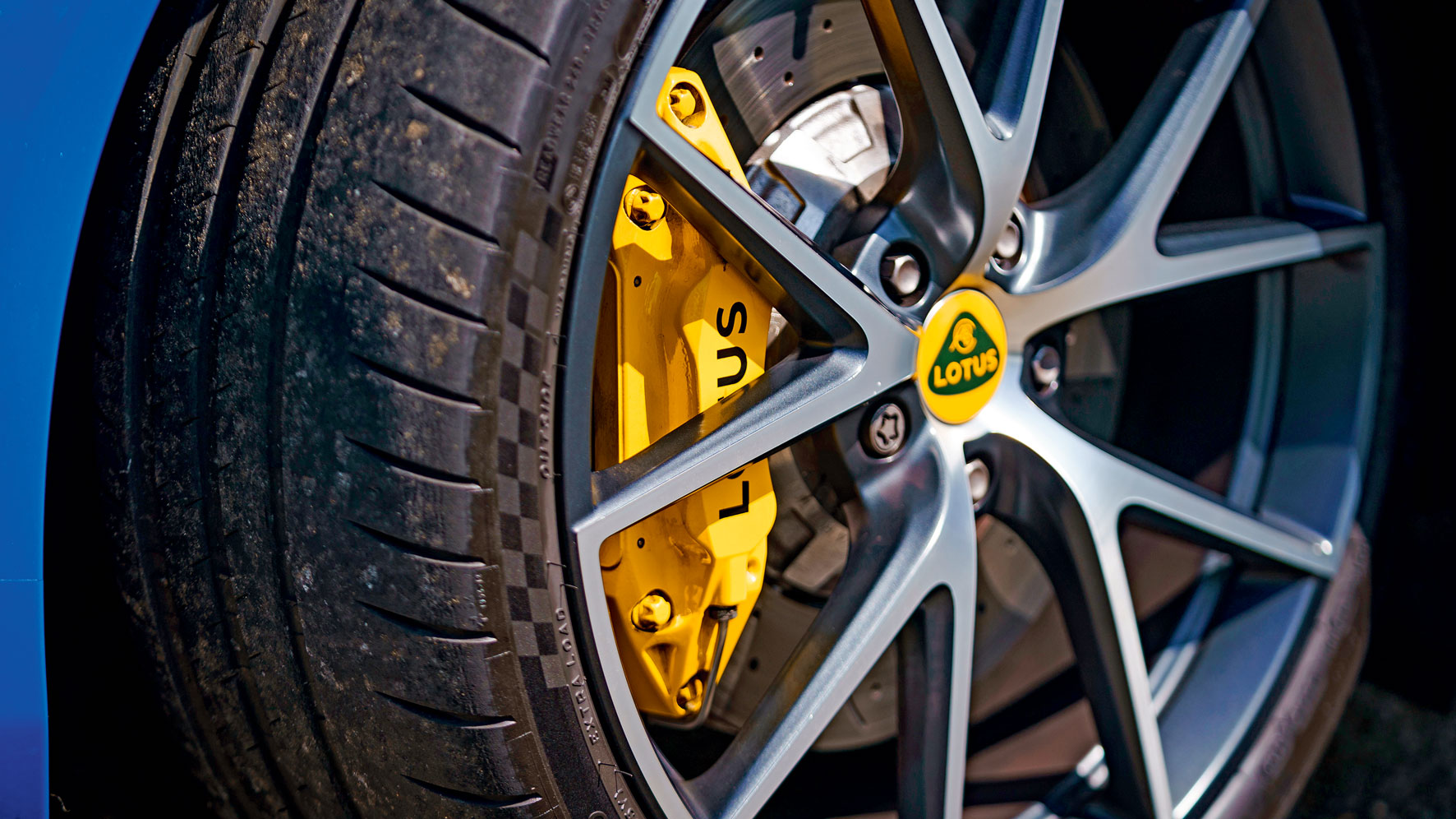 Used Lotus Emira - wheel