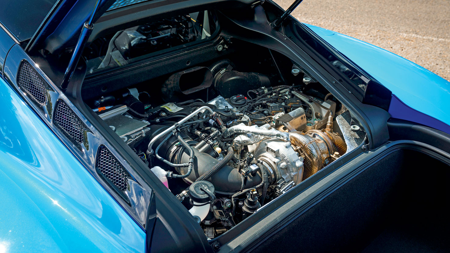 Used Lotus Emira - engine