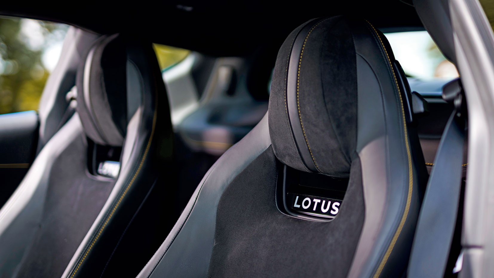 Used Lotus Emira - seats