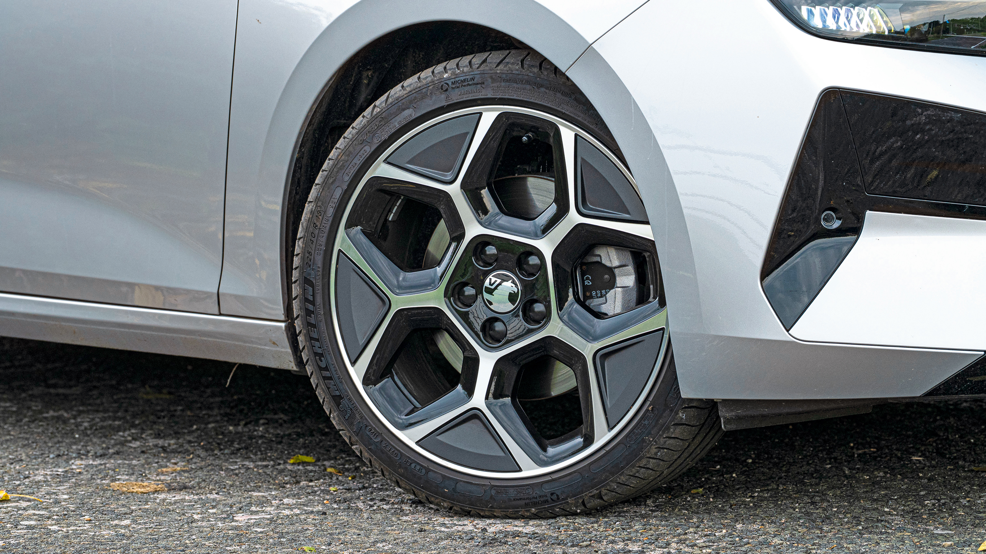 Vauxhall Astra Sports Tourer - alloy wheel