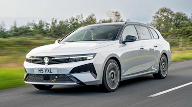 Vauxhall Astra Sports Tourer - front 3/4