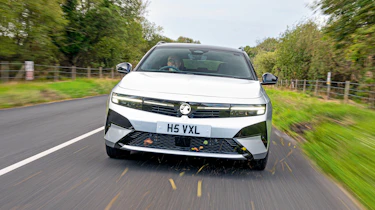 Vauxhall Astra Sports Tourer - front end