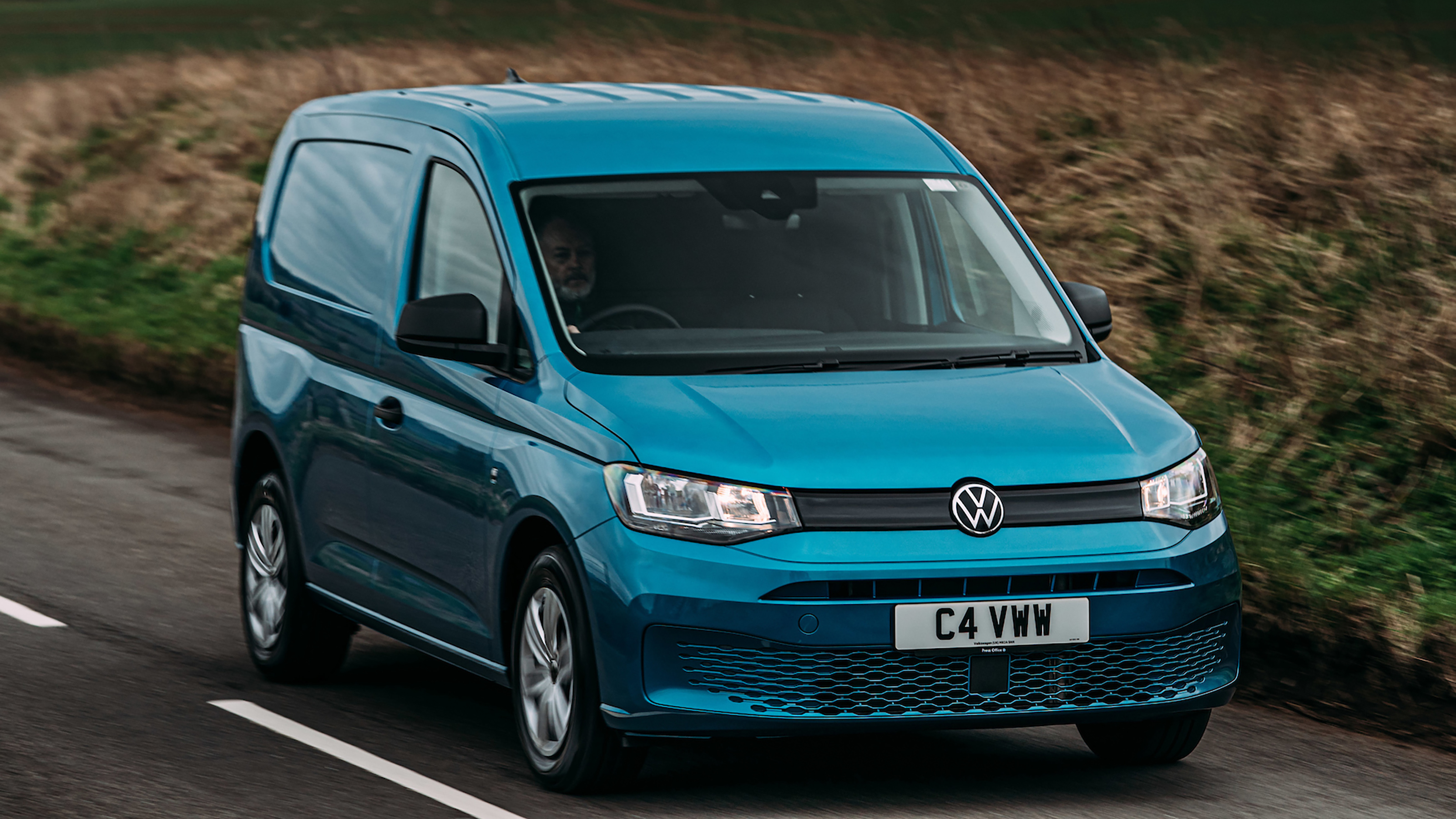 Volkswagen Caddy Cargo - front