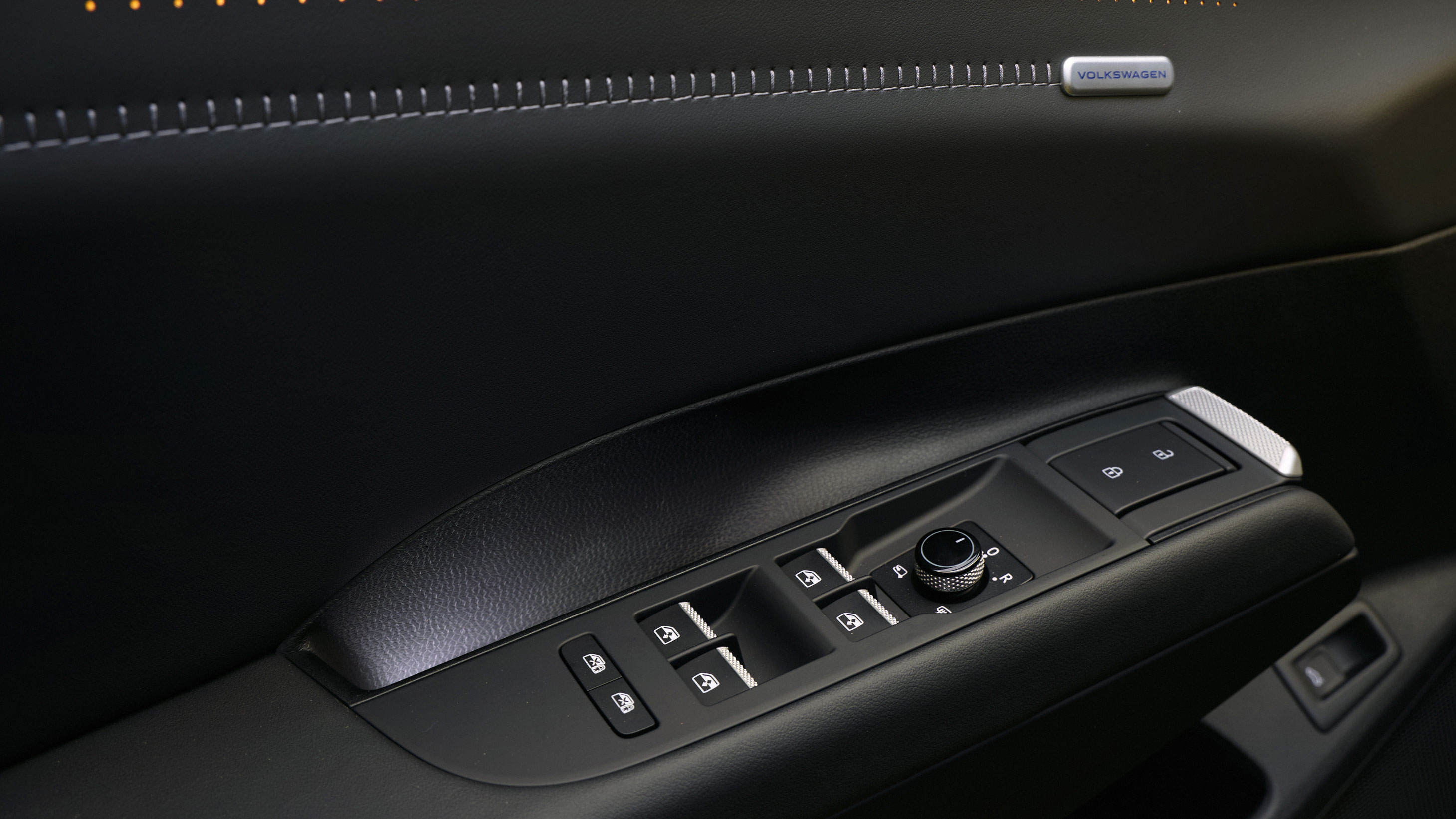 New Volkswagen ID. Tiguan - window switches