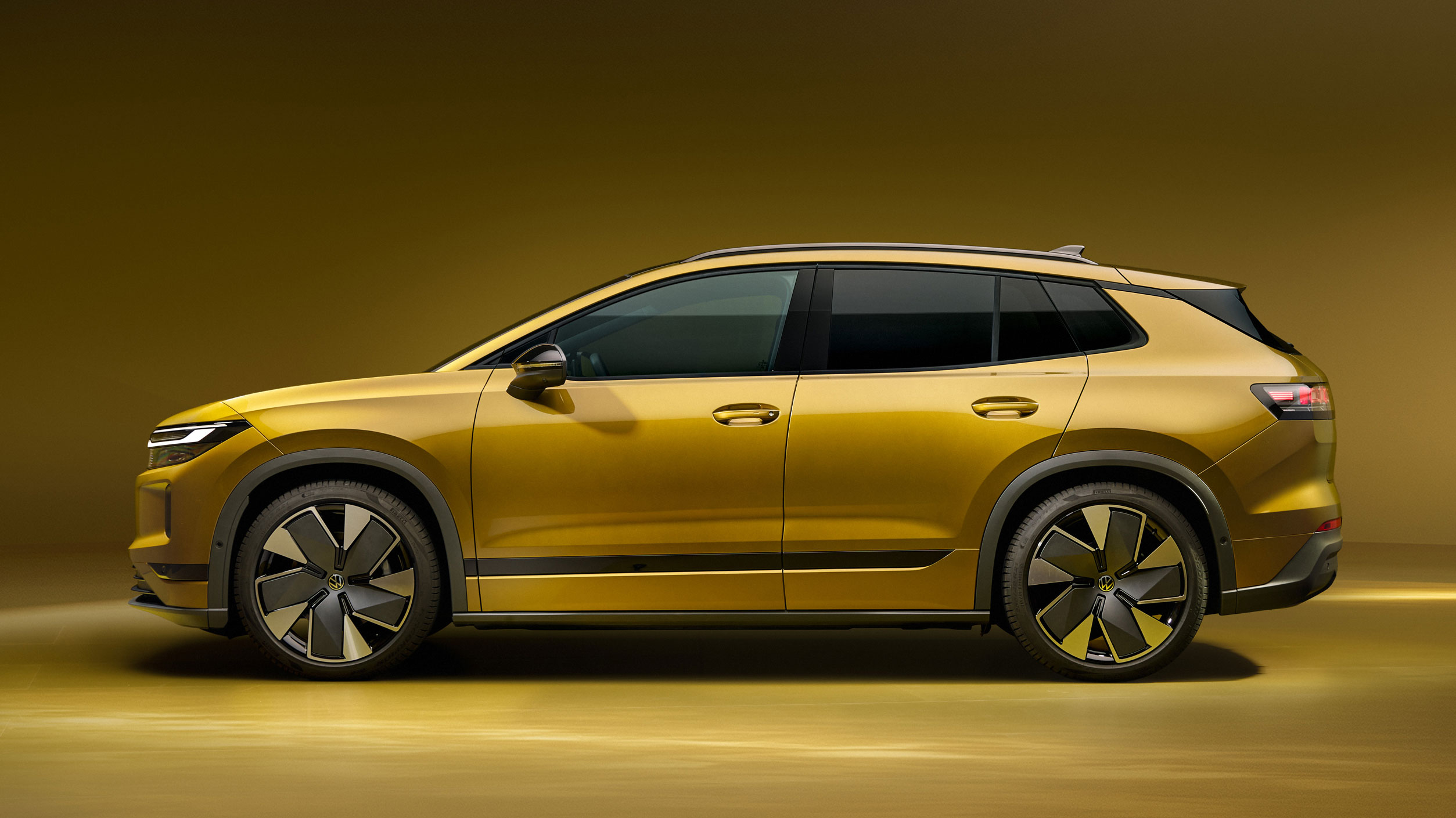 New Volkswagen ID. Tiguan - side 