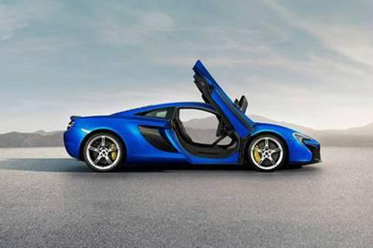 McLaren 650S profile