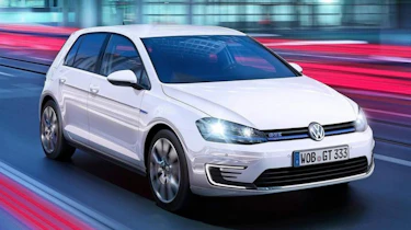 VW Golf GTE front
