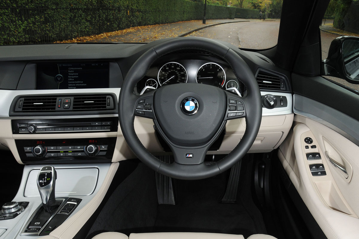 BMW 520d Touring interior