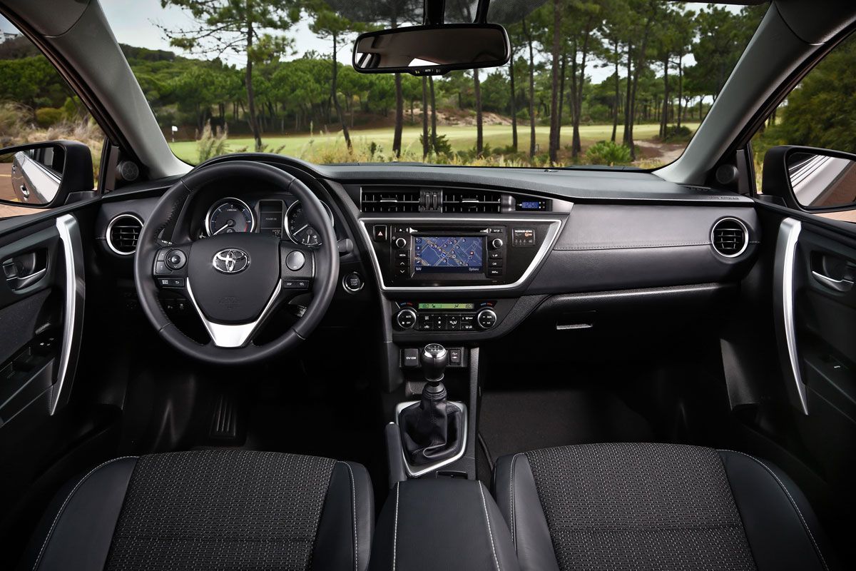 Toyota Auris interior