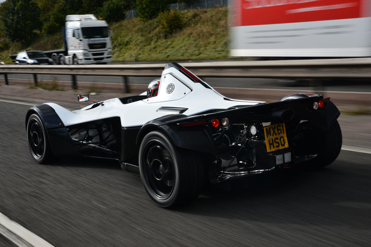 BAC Mono rear tracking