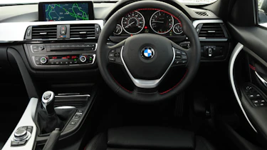 BMW 320i xDrive interior