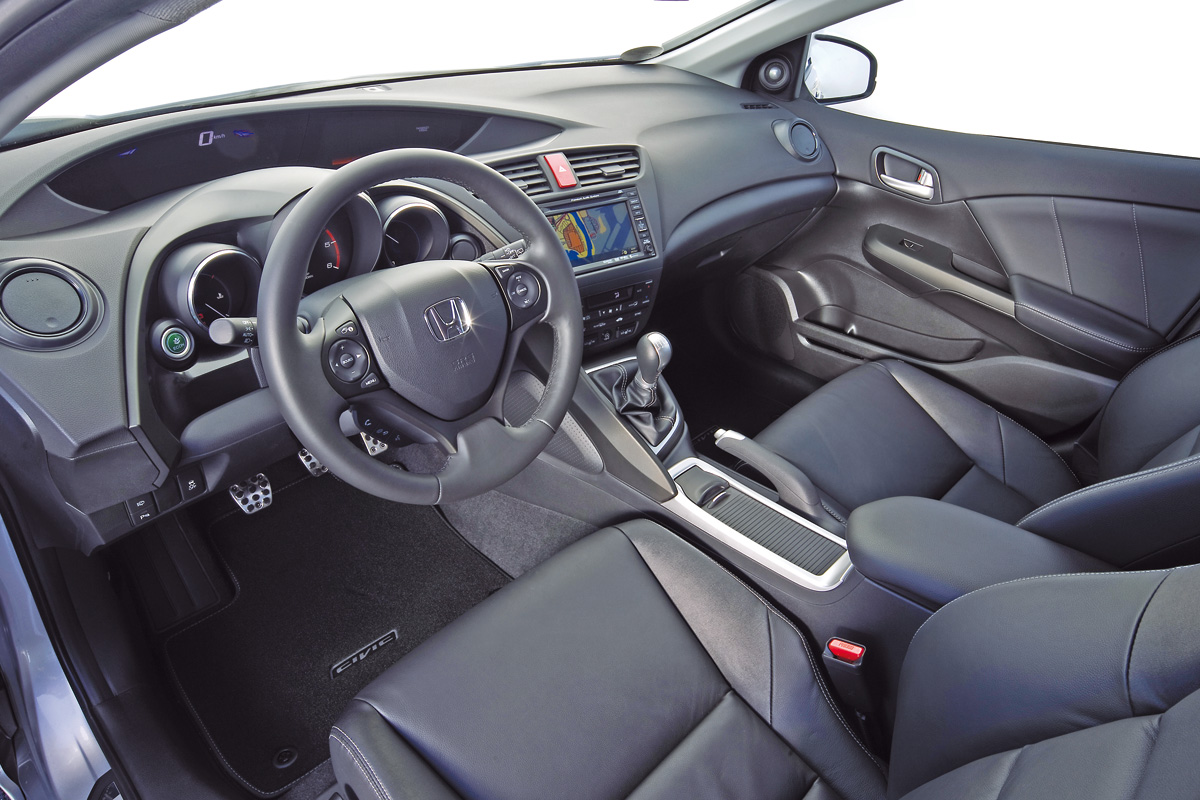 Honda Civic 1.6 i-DTEC interior