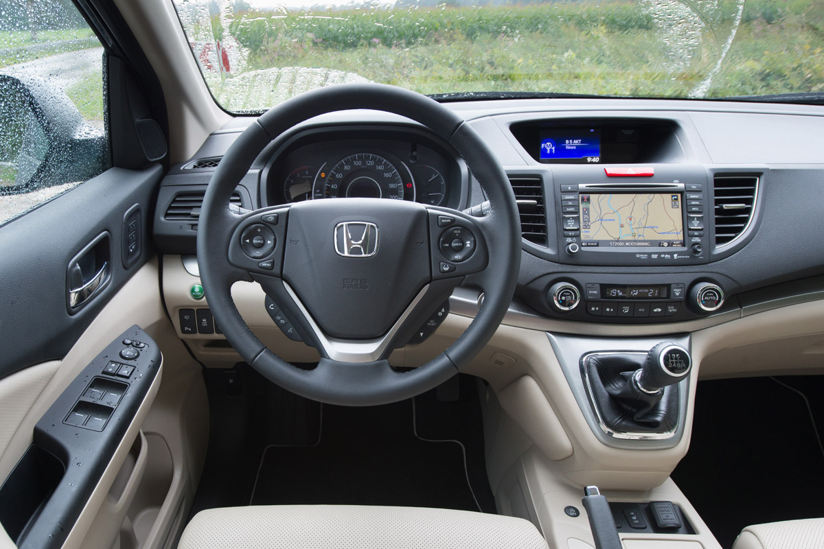 Honda CR-V interior