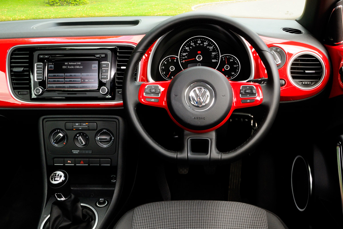 Volkswagen Beetle 2.0 TDI interior