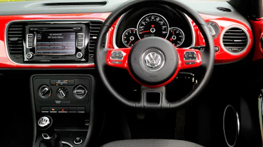 Volkswagen Beetle 2.0 TDI interior