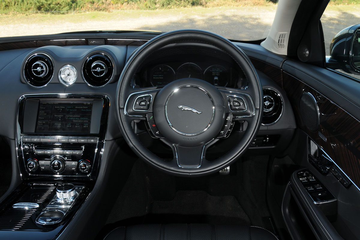 Jaguar XFR Speed Pack interior