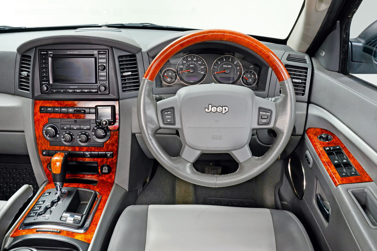Jeep Grand Cherokee interior