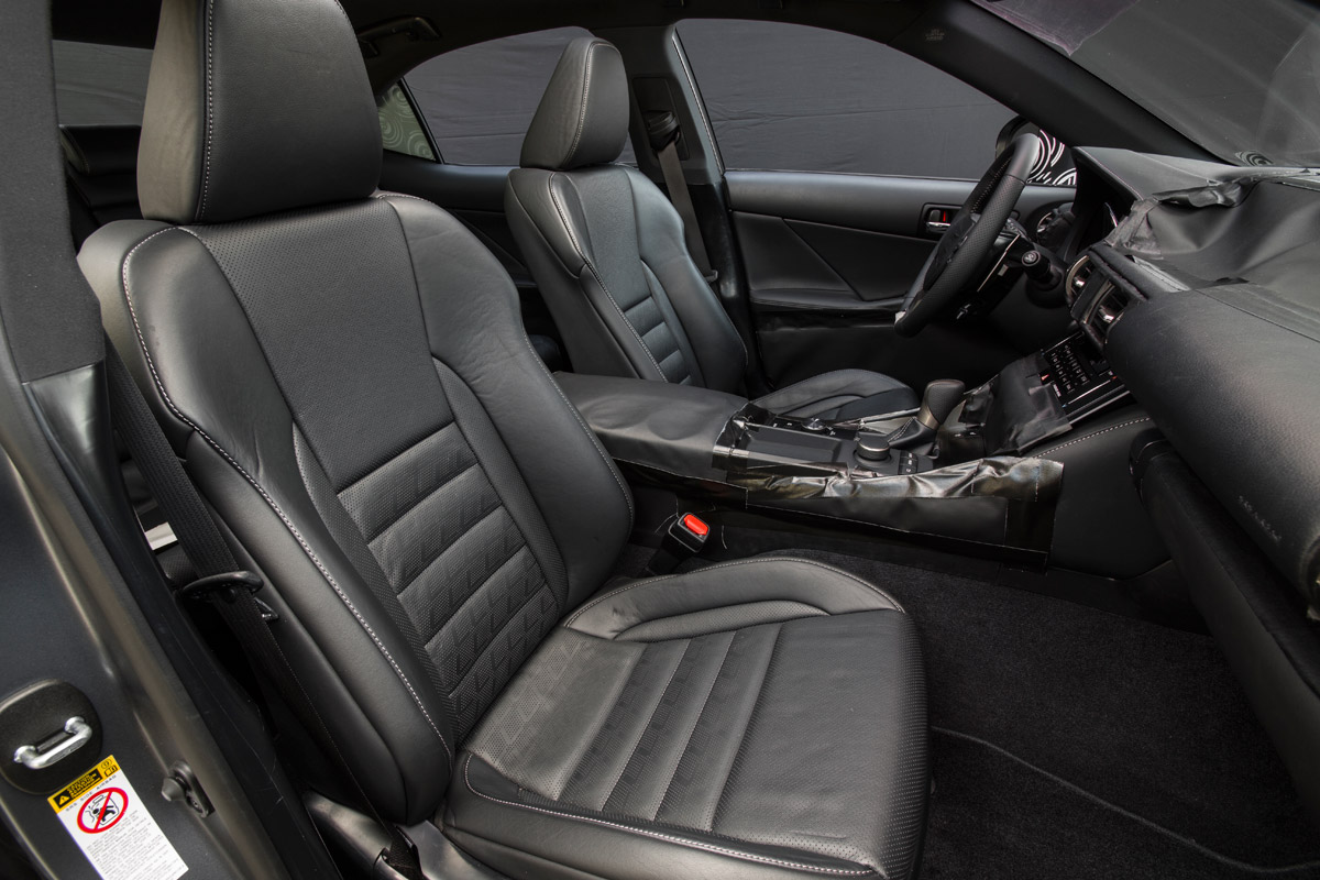 Lexus CT200h interior
