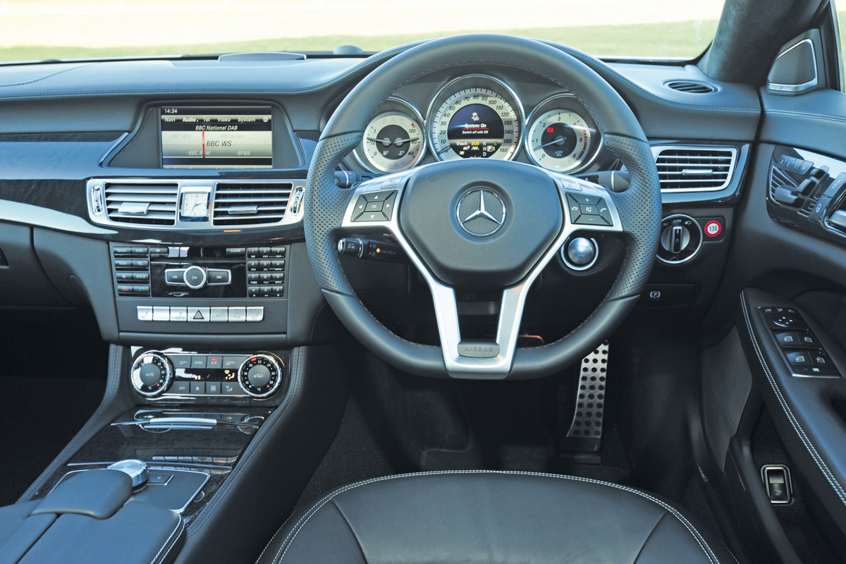 Mercedes CLS Shooting Brake interior