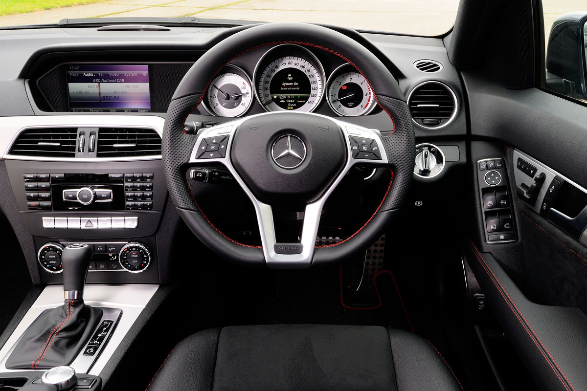 Mercedes C350 CDI Estate interior