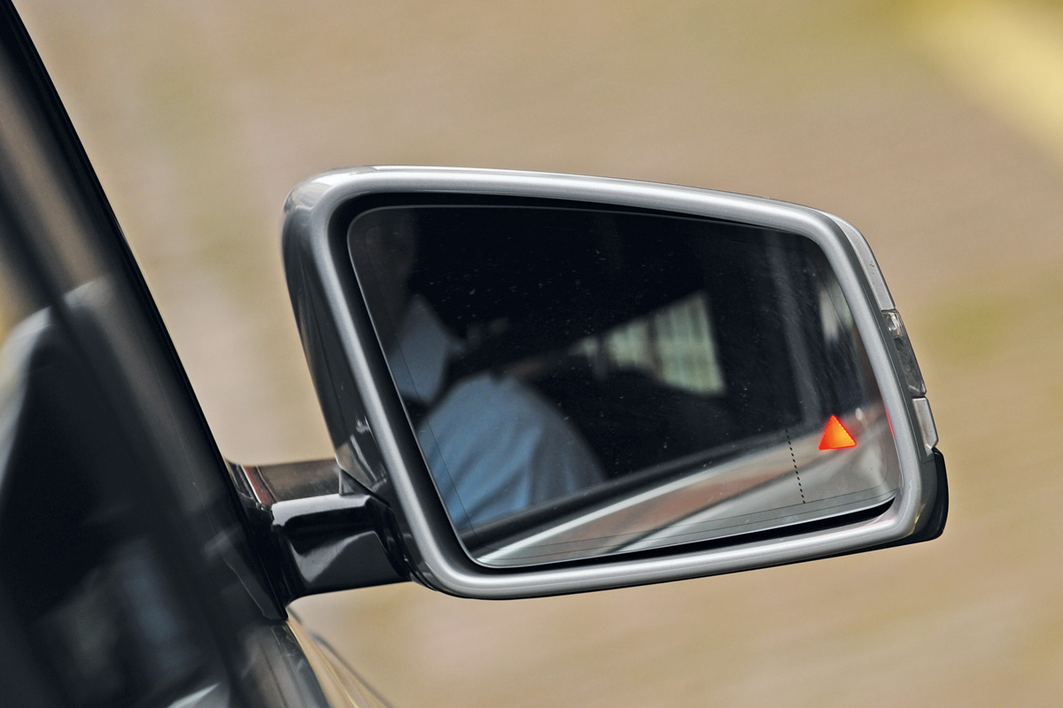 Mercedes B-Class mirror detail