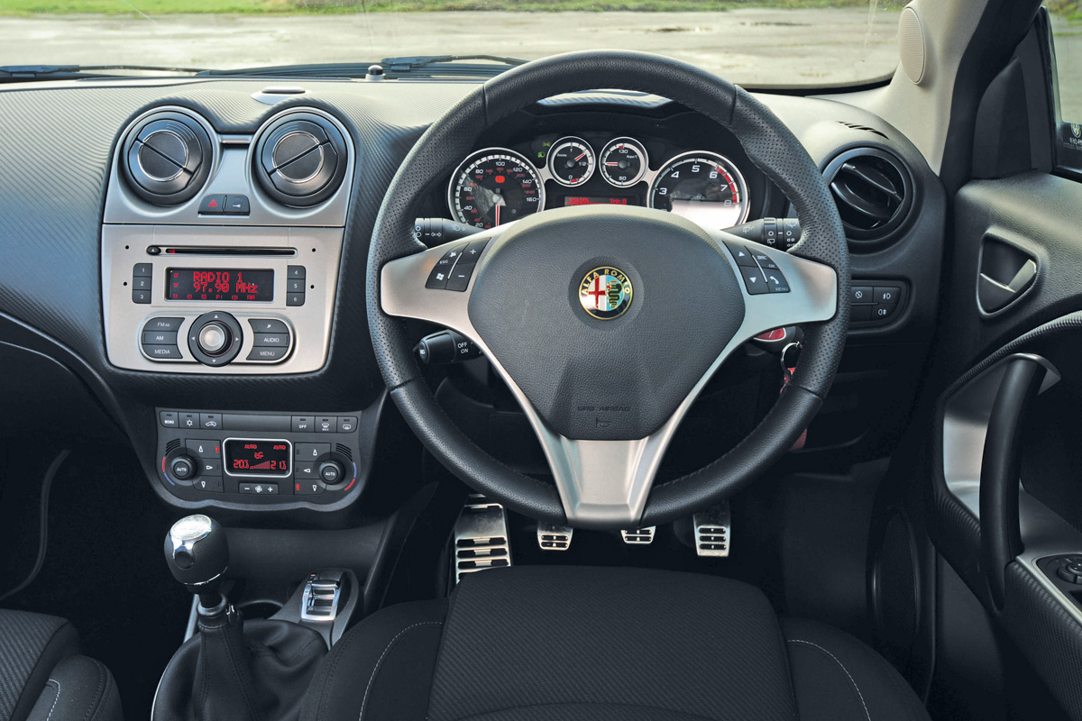 Alfa Romeo MiTo interior