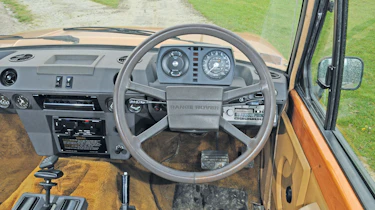 Range Rover MkI interior