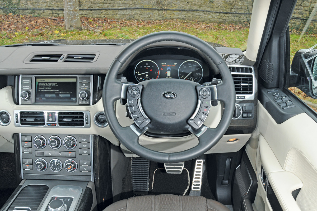Range Rover MkIII interior