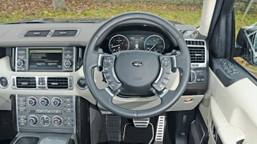 Range Rover MkIII interior